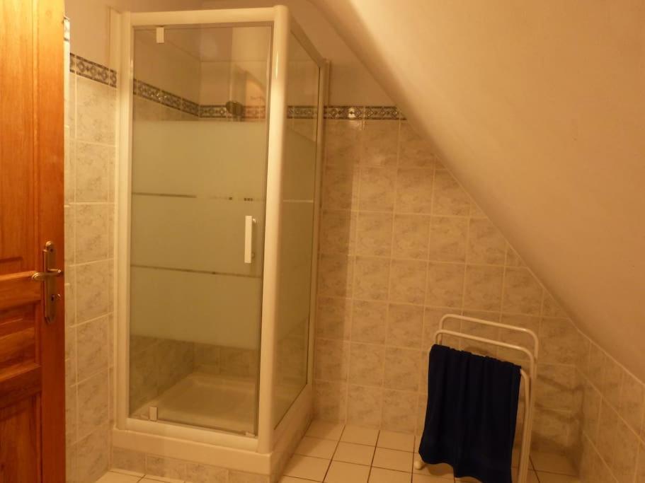 Studio Dans Une Chaumiere De Caractere Baud Bagian luar foto
