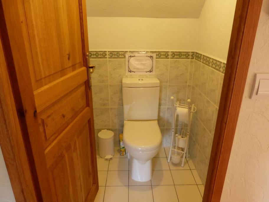 Studio Dans Une Chaumiere De Caractere Baud Bagian luar foto