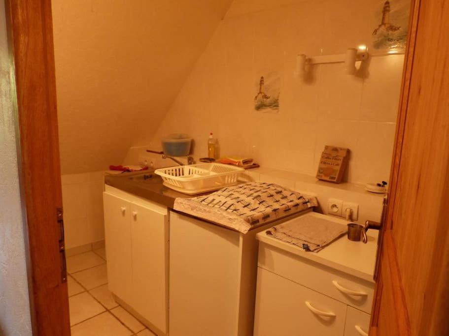 Studio Dans Une Chaumiere De Caractere Baud Bagian luar foto